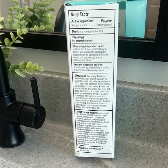 NIB, Sealed - Proactiv Acne Body Wash 9 oz - Picture 2 of 5